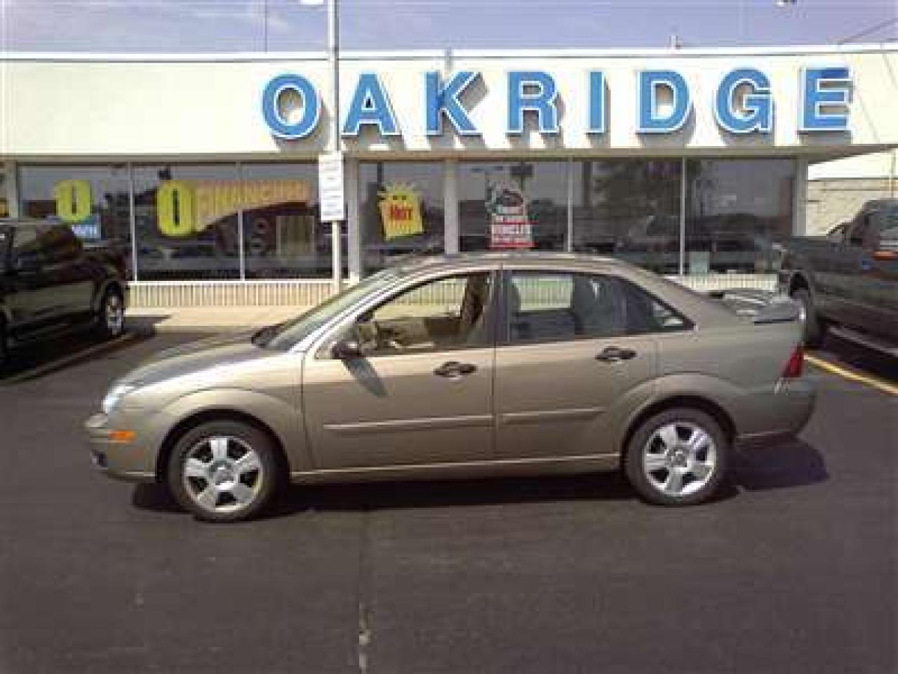 Used 2005 Ford Focus ZX4 for sale in London, ON