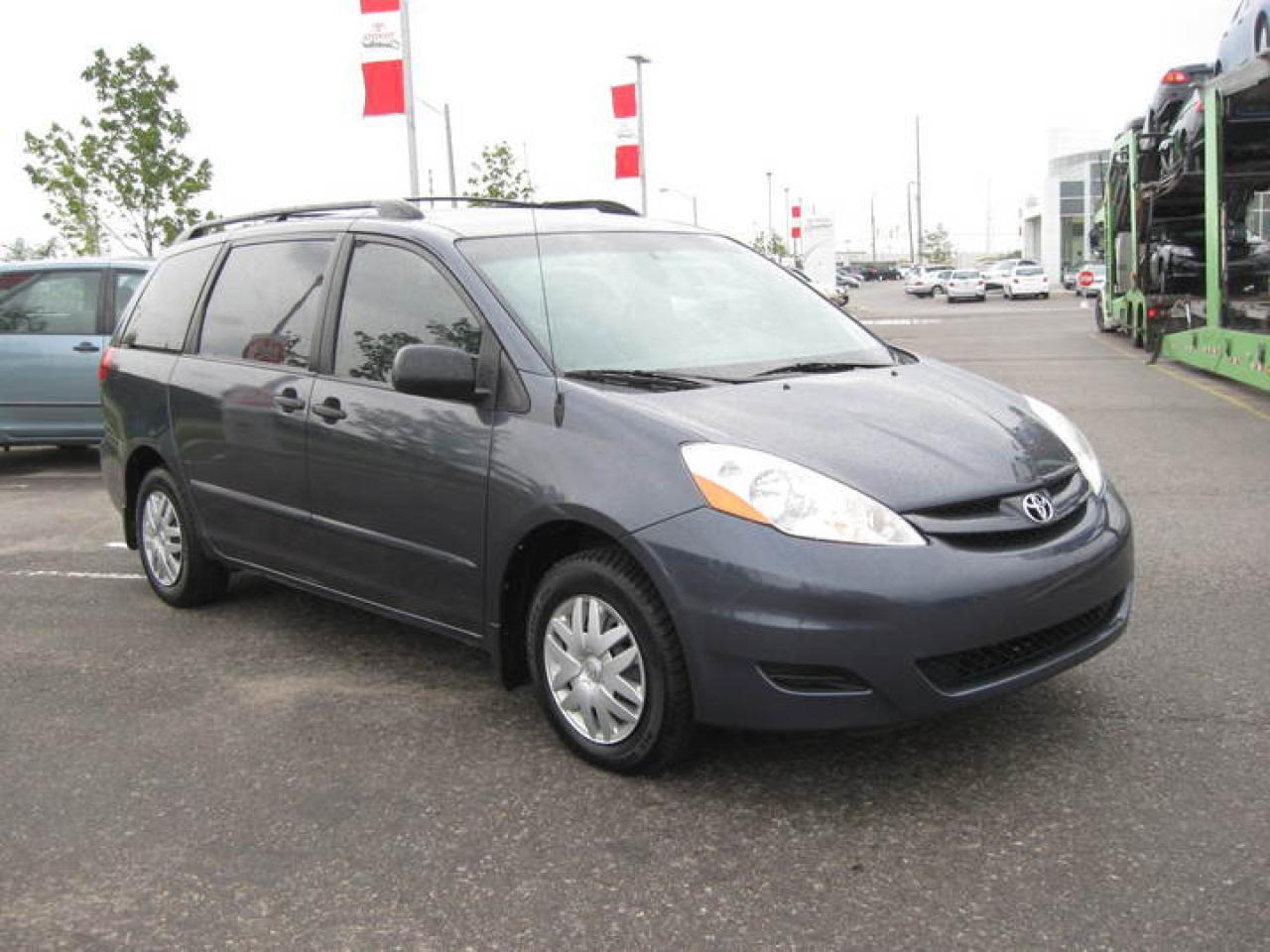 Used 2006 Toyota Sienna  for sale in Brampton, ON