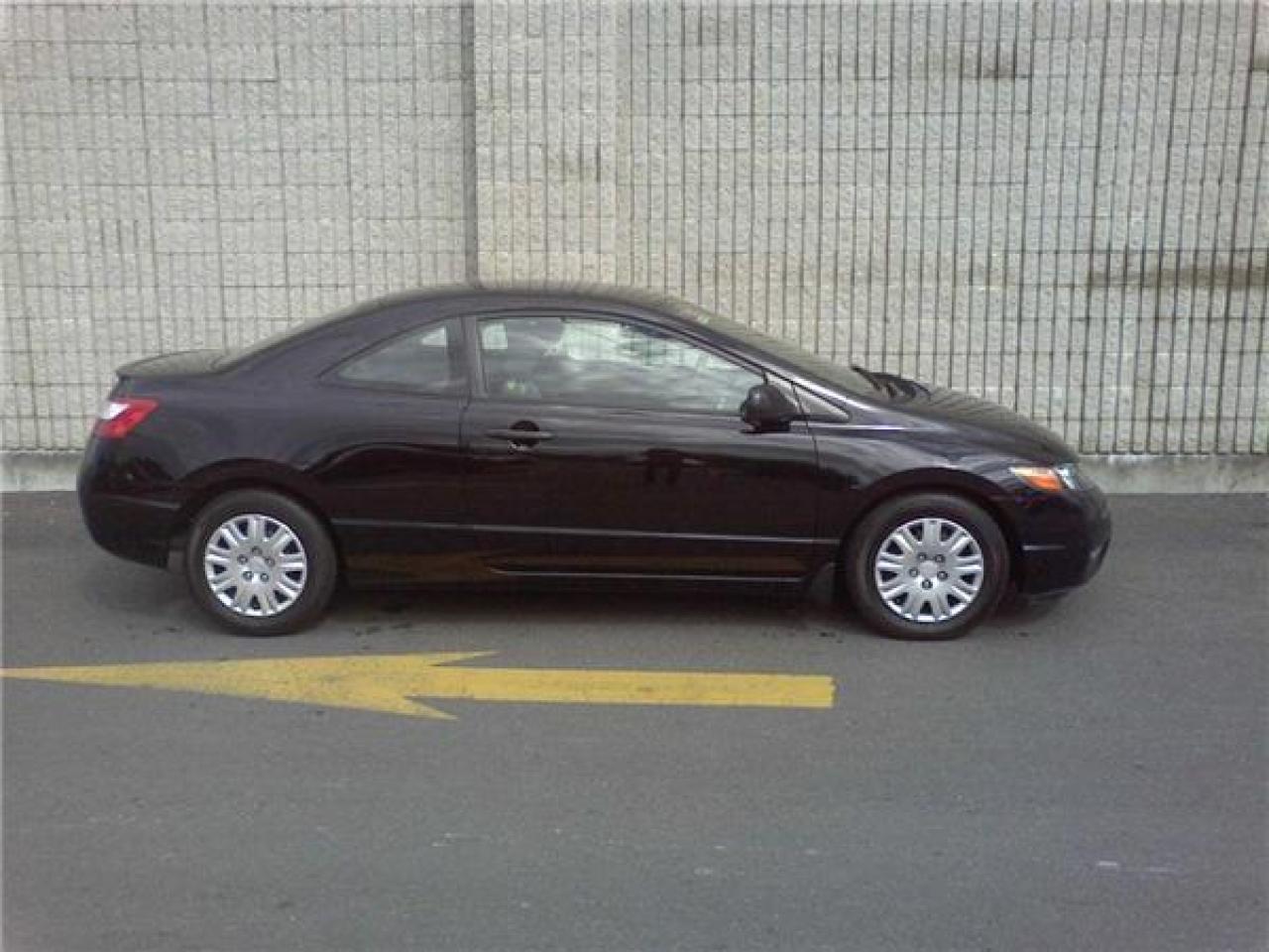 Used 2007 Honda Civic DX-G for sale in Orleans, ON