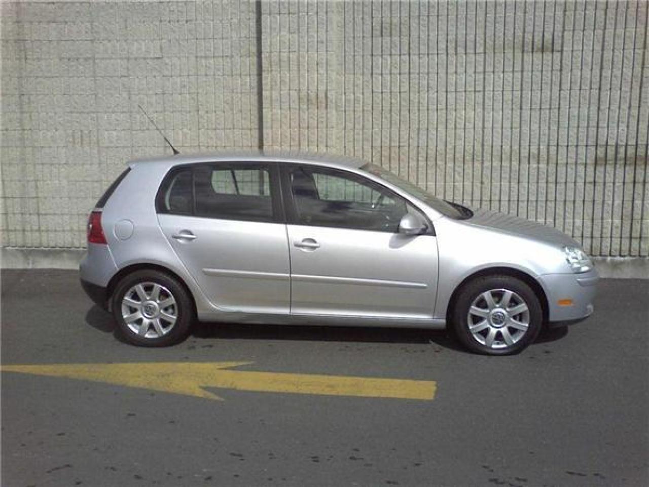 Used 2007 Volkswagen Rabbit 5-Door for sale in Orleans, ON