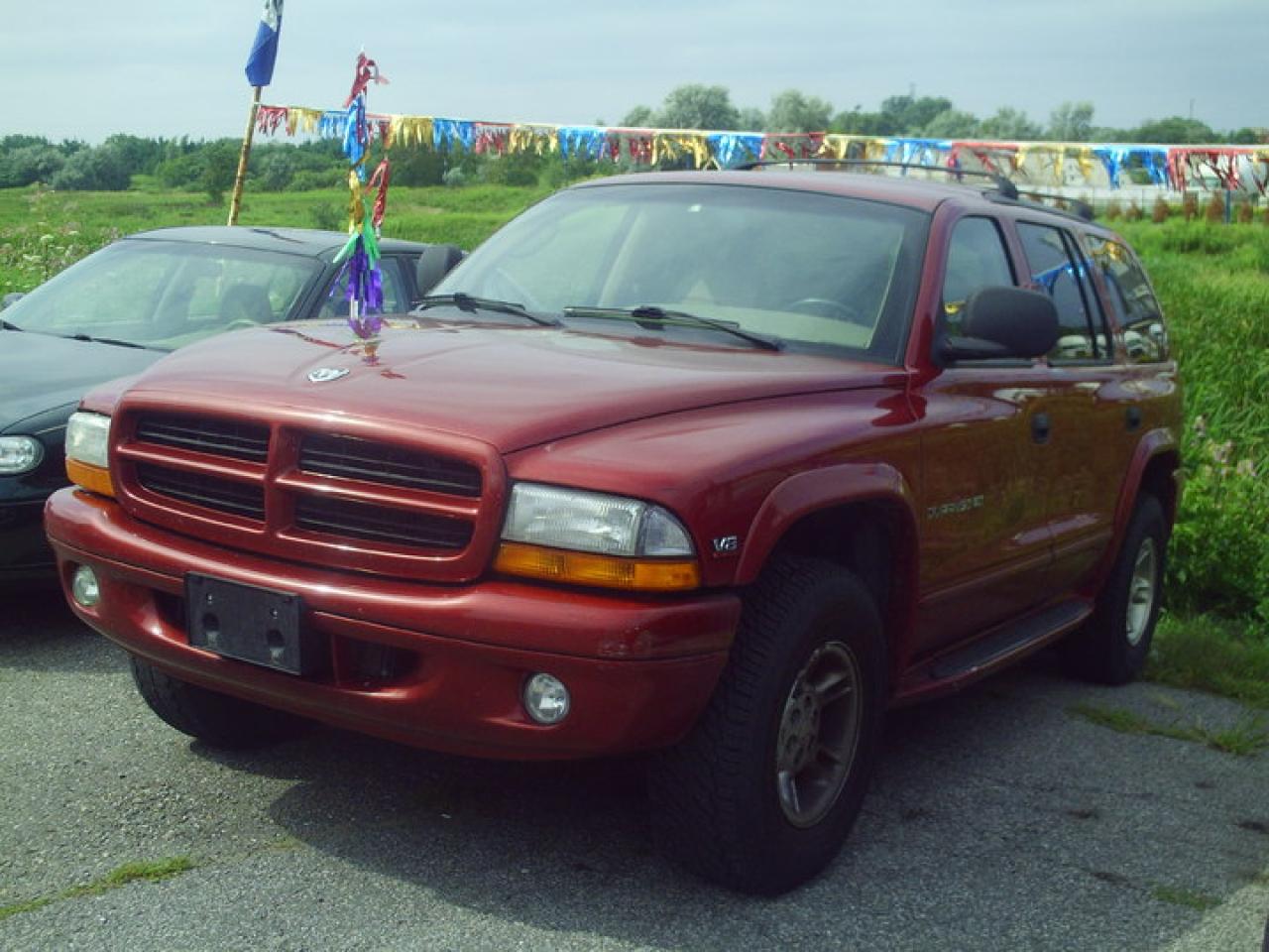 Used 1998 Dodge Durango SLT for sale in Newmarket, ON