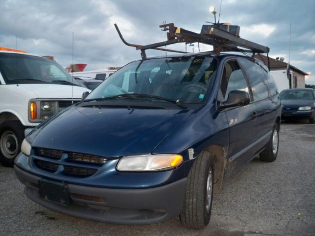 Used 2000 Dodge Caravan  for sale in Mississauga, ON