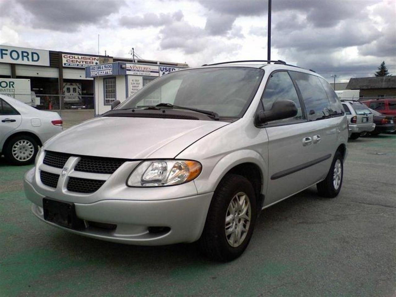 Used 2003 Dodge Caravan SXT for sale in Toronto, ON