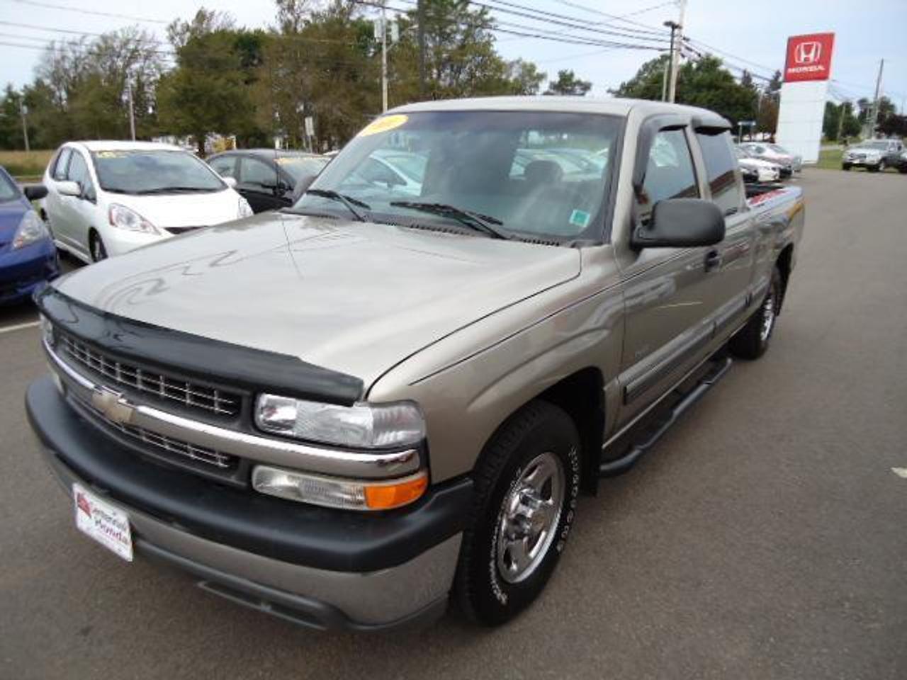 Used 2001 Chevrolet Silverado Crew Cab for sale in Summerside, PE