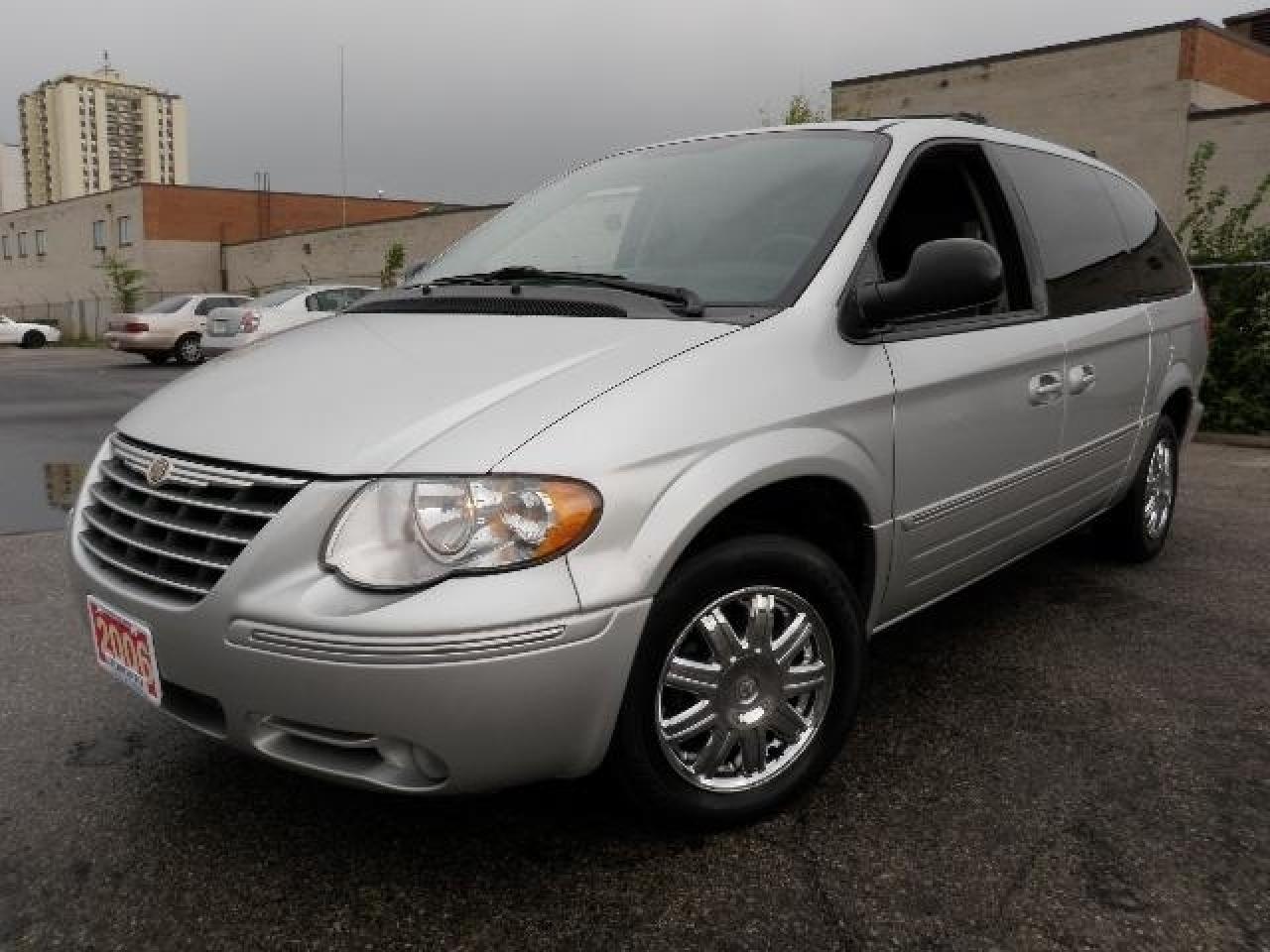 Used 2006 Chrysler Town & Country  for sale in Toronto, ON