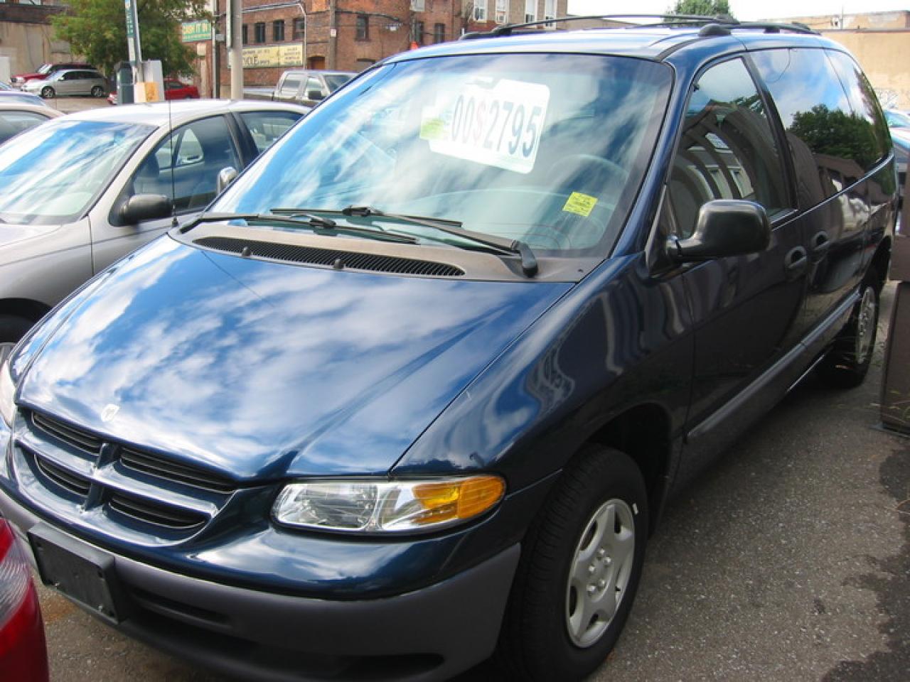 Used 2000 Dodge Caravan  for sale in Toronto, ON