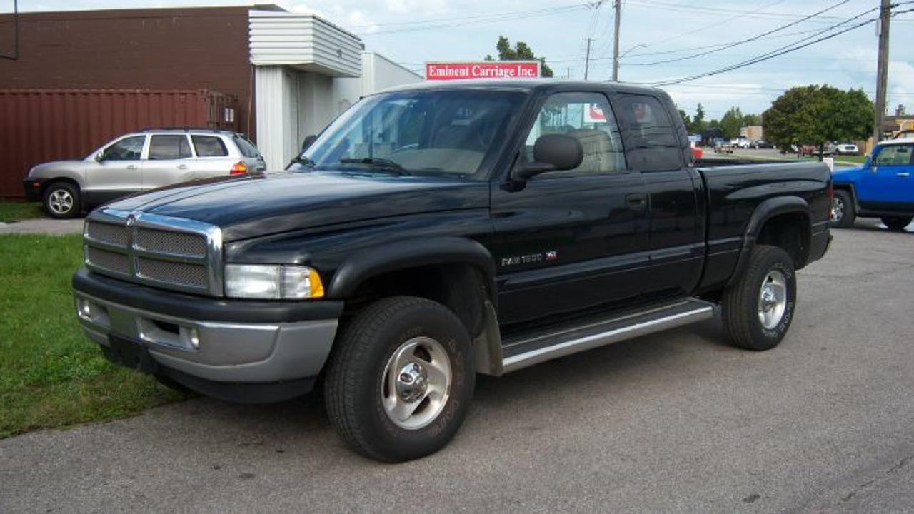 MECHANICALLY FLAWLESS, V8, 5.9 LITER MAGNUM ENGINE, automatic transmission, 4x4, extended cab, fully loaded, leather/power/heated seats, heated mirrors, bed liner, CD, Cold A/C, cruise control, all original,A MUST SEE! Warranty  available.

Vehicles are not certified & not emission tested. 
Certification & emission test are available for $499. Tax & licensing are extra.