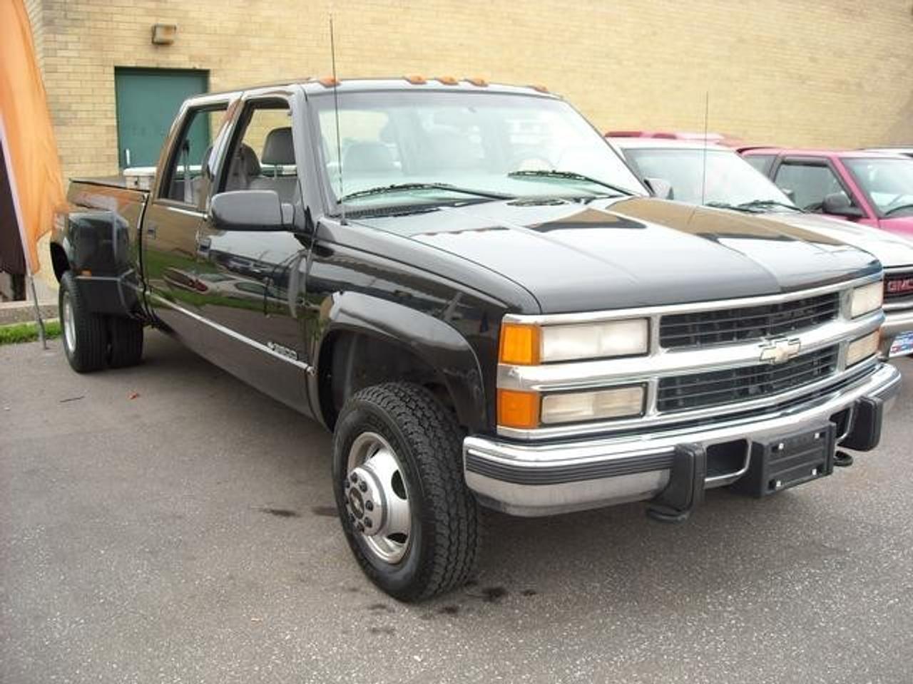 WORK WORK, WORK, THE TRUCK THAT LASTS FOREVER AND WORKS HARD, THE ENERGIZER BUNNY HAS NOTHING OVER THIS TRUCK. START MAKING MONEY WITH THIS GMC SILVERADO 3500 DIESEL DUALLY, fully loaded, leather interior, 4 door, tool box, 4x4 package. Pick up the phone and CALL SAM 519 567 3020<br><br>------------------------------------------------------------------------------------------------------------ <br>To get this great price and a free exclusive gift from SAM on your purchase, you must print out this ad and bring it to have it signed <br><br>Discount # _______________________ <br><br>X_______________________________ <br>Sams Signature