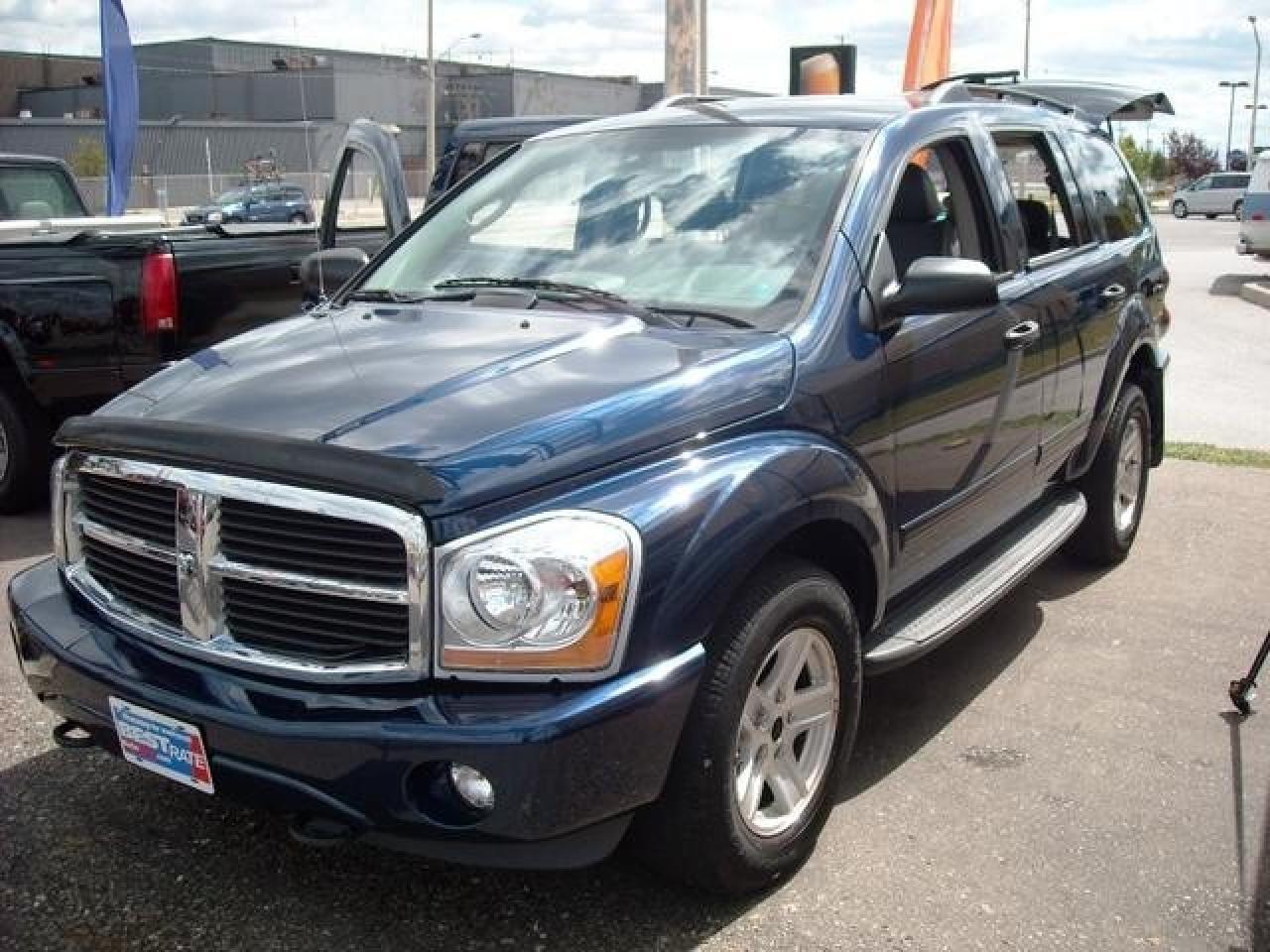 Used 2004 Dodge Durango SLT for sale in Windsor, ON