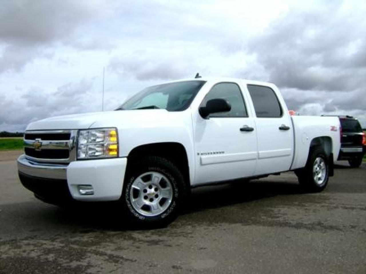Used 2008 GMC Sierra SLE for sale in Nipawin, SK