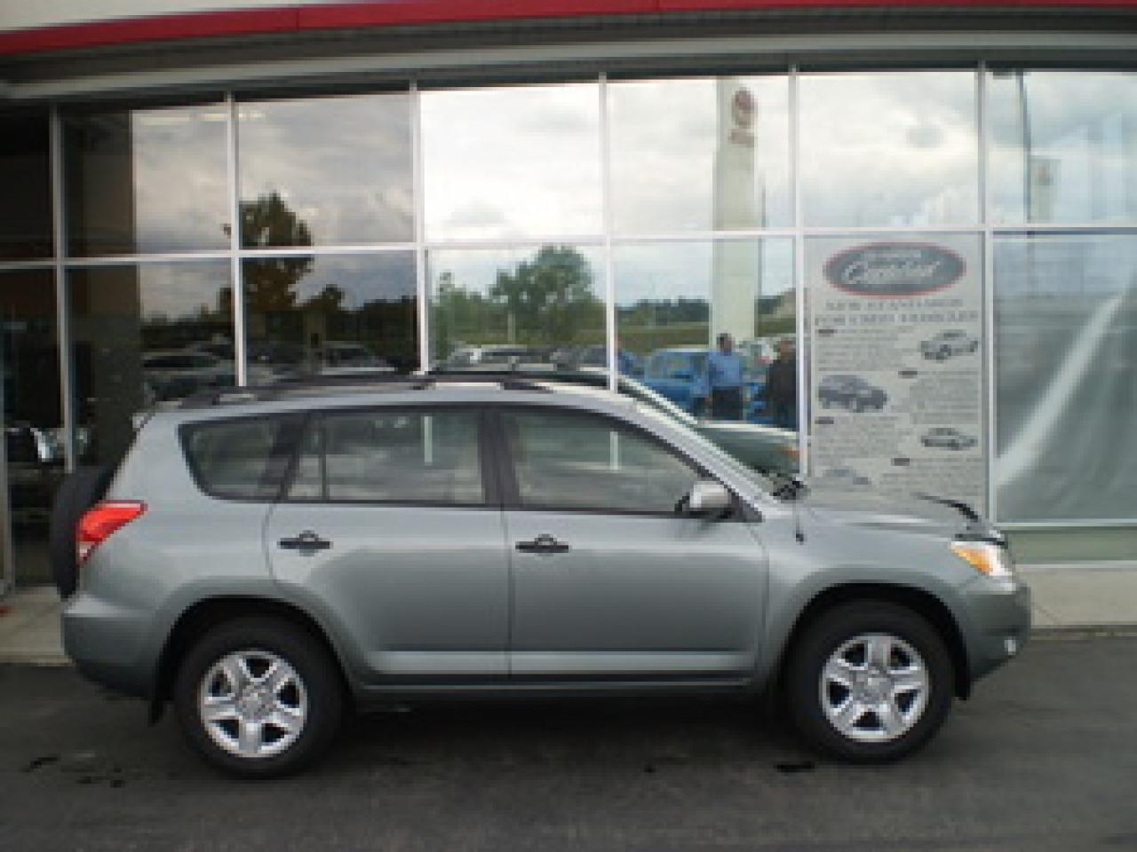 Used 2007 Toyota RAV4 BASE 4CYL 4X4 for sale in Calgary, AB