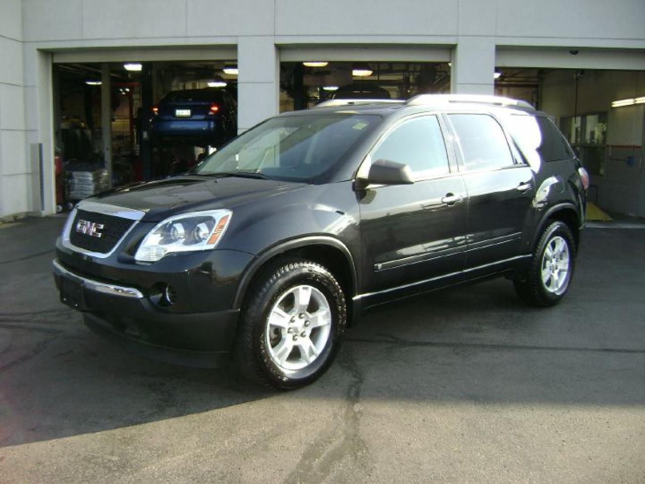 Used 2010 GMC Acadia SLE for sale in Burlington, ON