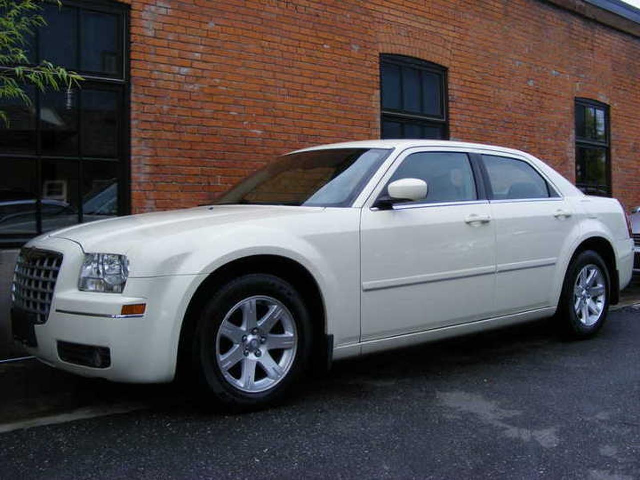 A local one owner automatic 6 cylinder 300C. Loaded with cloth interior, A/C, all power options, alloy wheels. Well maintained, just serviced, with balance of full factory warranty. Only 68,000 kms!! Lease or Finance. All trades accepted. 
Email Rob@bluestarmotors.com  Phone: 604.649.1975 
 
dlr10290
www.bluestarmotors.com