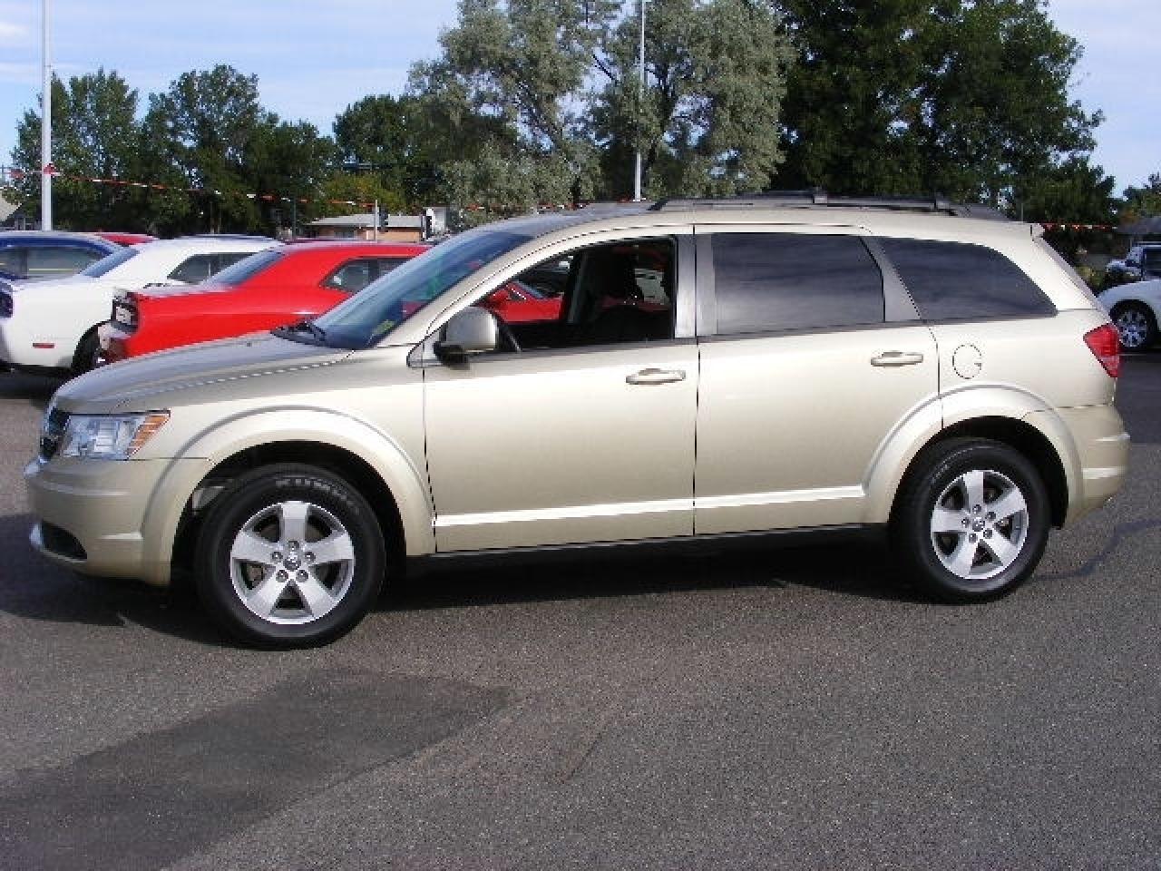 Used 2010 Dodge Journey  for sale in Lethbridge, AB