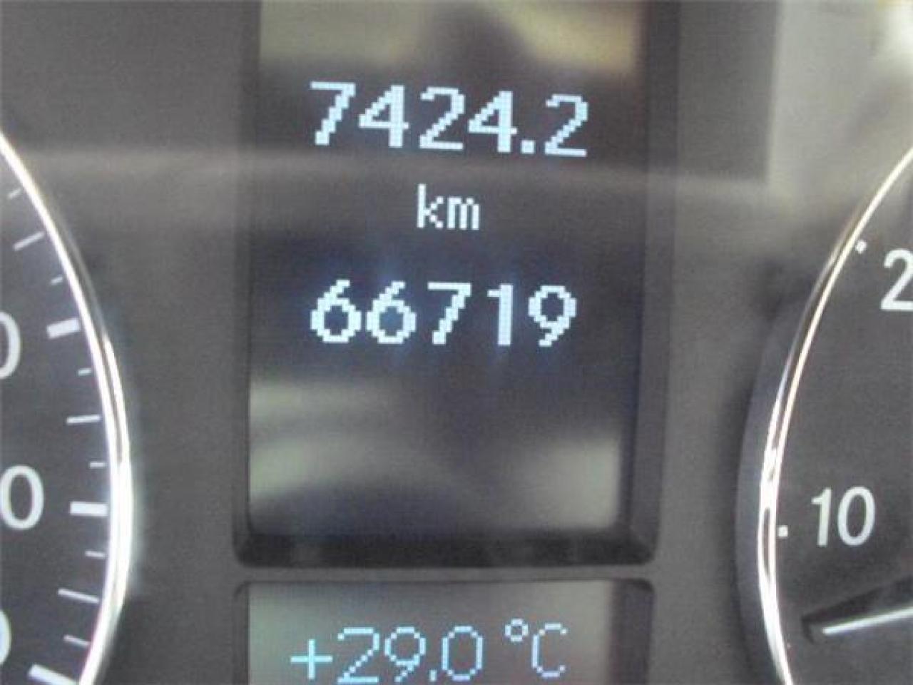 627739