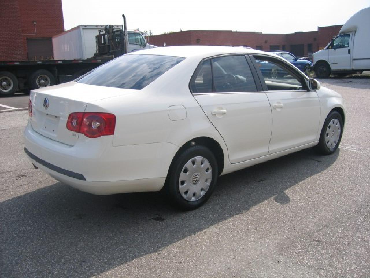 627751