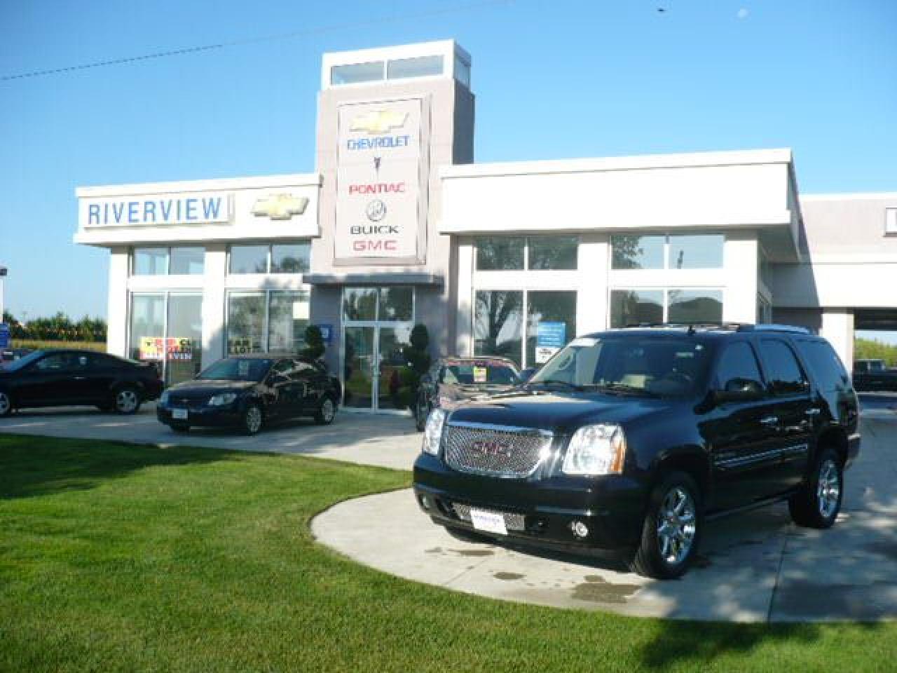 Used 2008 GMC Yukon Denali for sale in Wallaceburg, ON