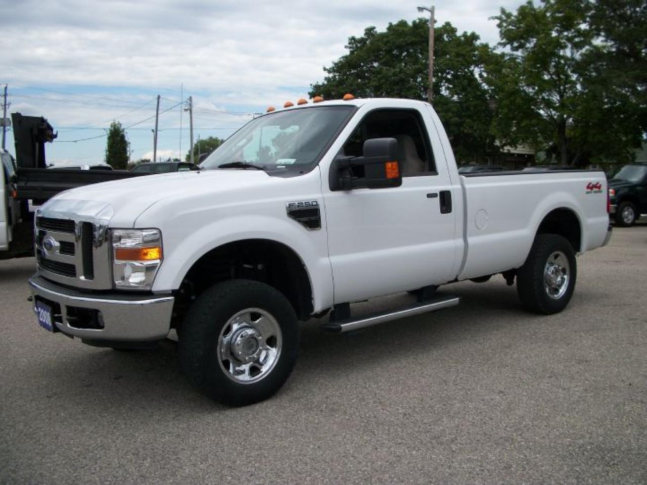 Used 2008 Ford F250 XLT Reg. Cab 4x4 for sale in Stratford, ON