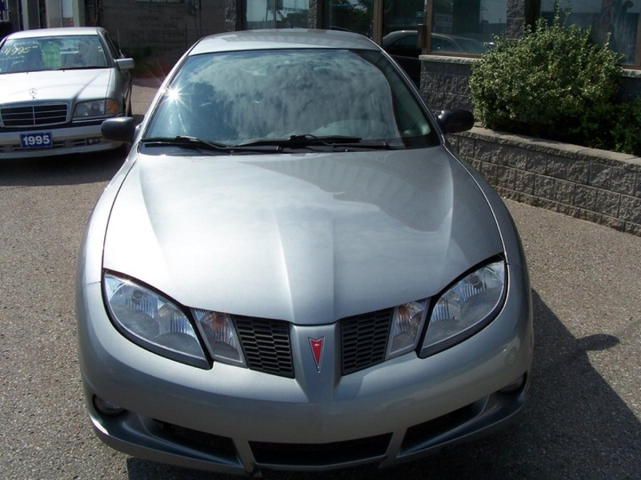 Used 2005 Pontiac Sunfire SLX for sale in Oshawa, ON