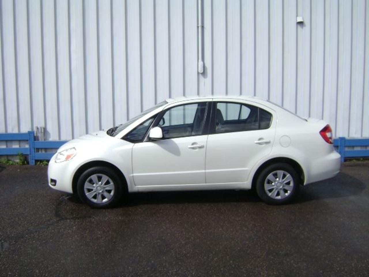 <p>This Canadian car includes an accident free CARPROOF history report, balance of factory warranty, and is guaranteed lien free. Buy with Confidence - Non-commissioned sales staff! Family Owned Business for Over 30 Years! Trade-ins welcome. Fill out our online credit application 24/7 at www.qualitycarsales.com to get pre-approved! Previous daily rental. Price/payments(OAC)+ taxes & licensing. Call for details!</p>