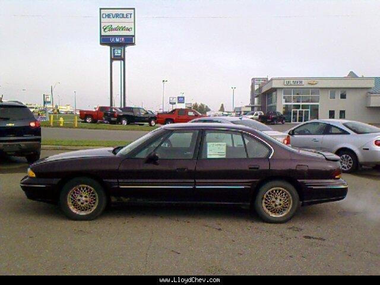 Used 1998 Pontiac Bonneville SE for sale in Lloydminster, SK