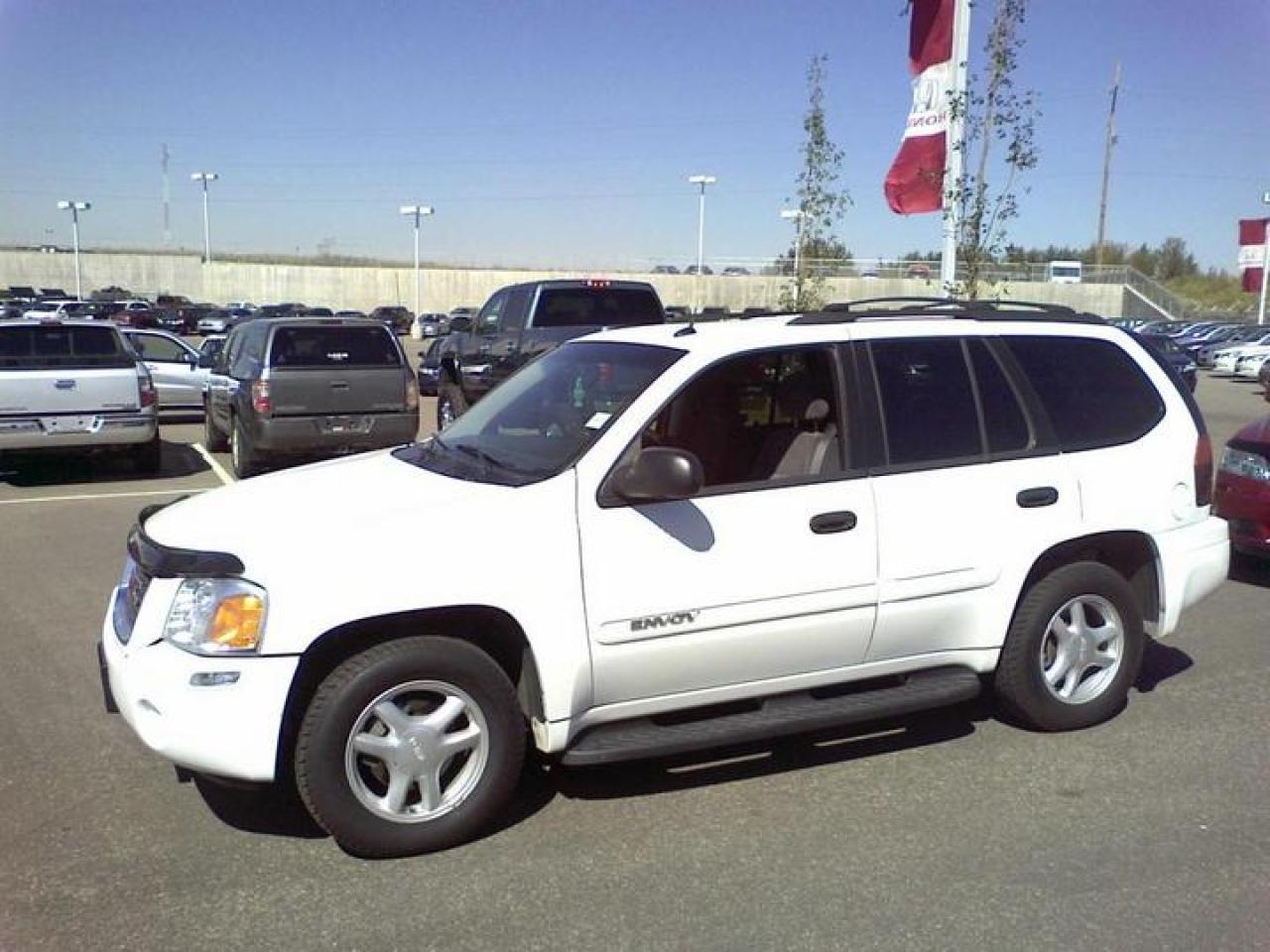 Used 2005 GMC Envoy SLT for sale in Sherwood Park, AB