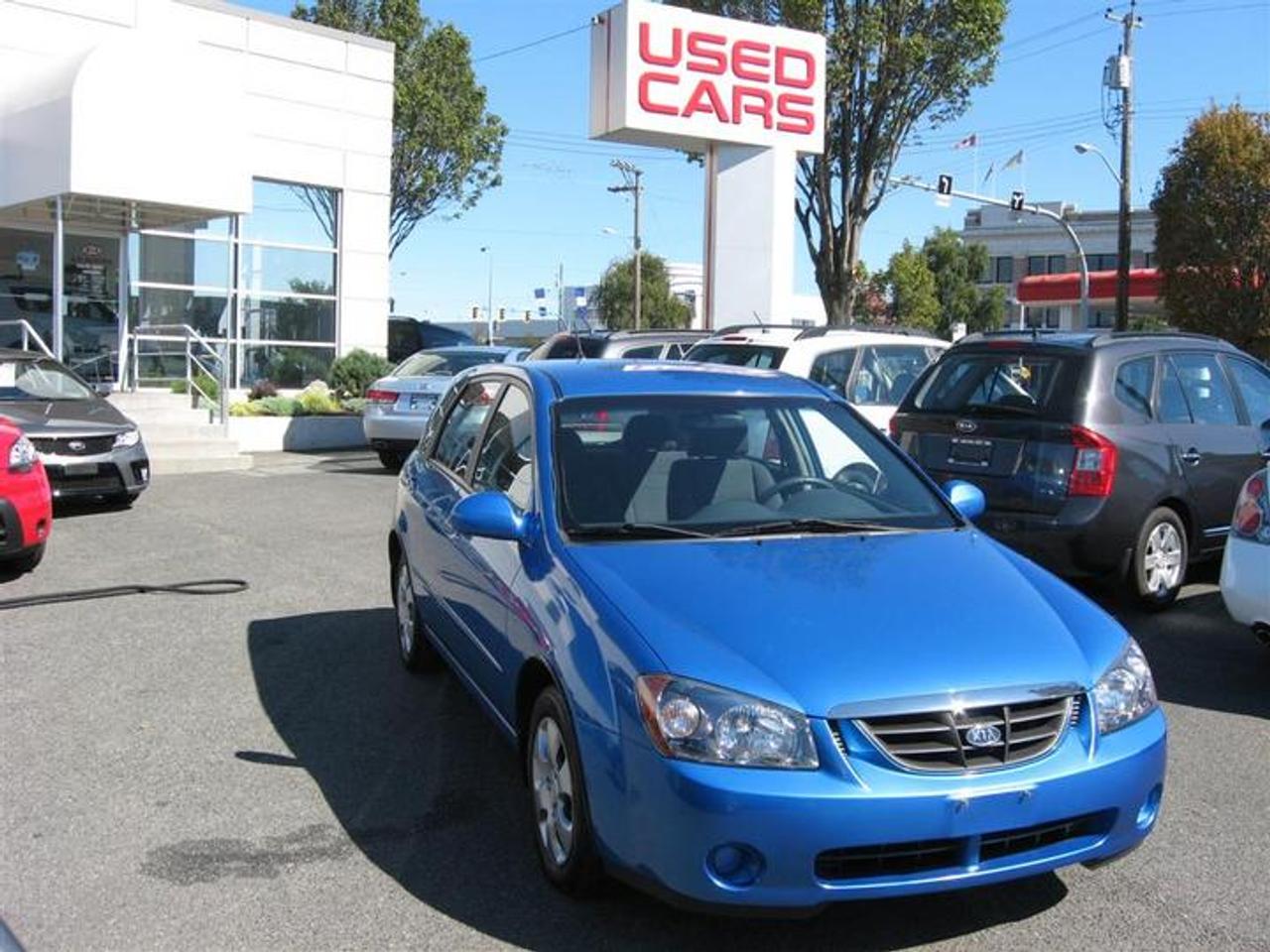 Used 2006 Kia Spectra5  for sale in Victoria, BC