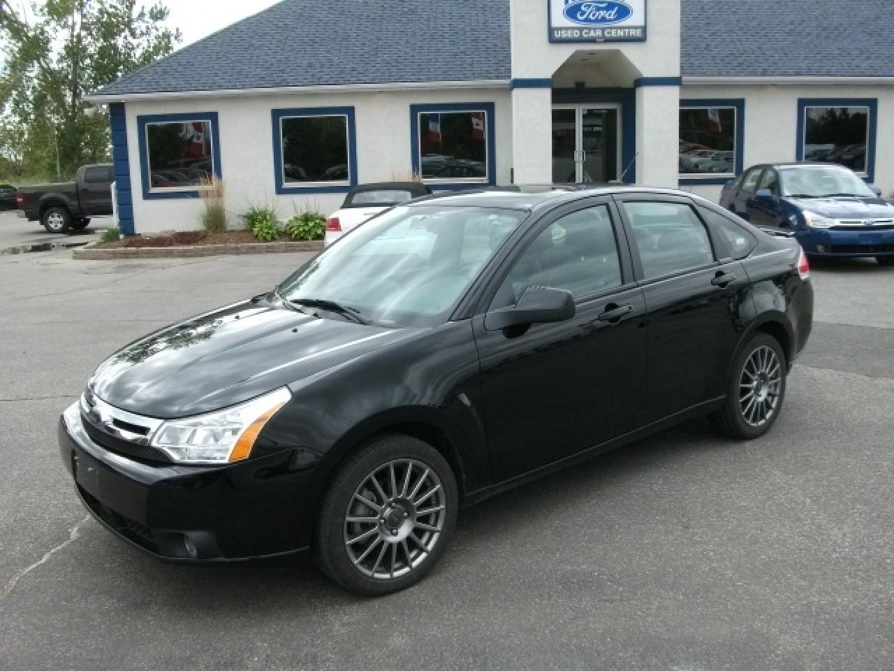 Used 2009 Ford Focus  for sale in Essex, ON