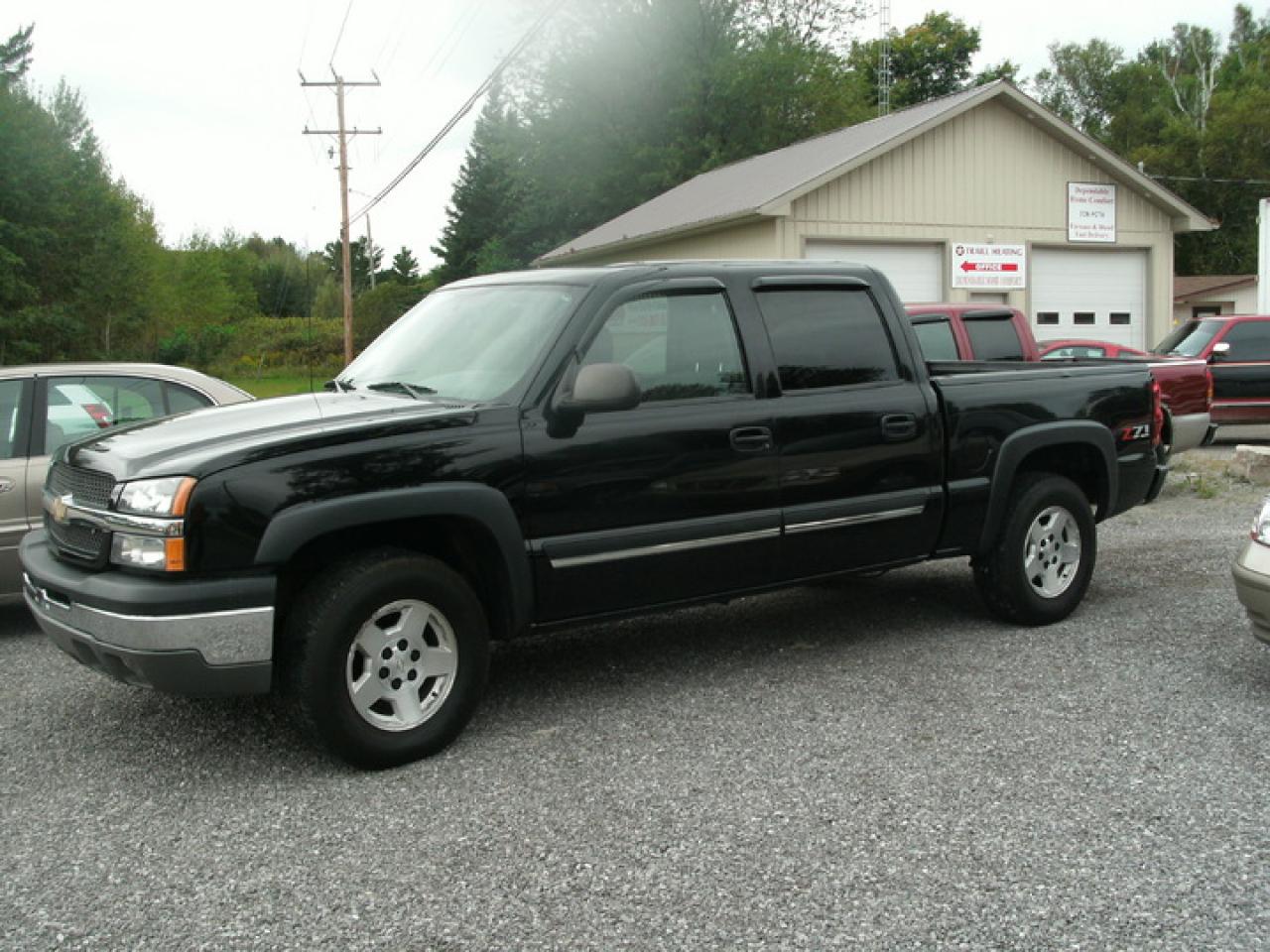 Used 2004 Chevrolet Silverado LS crew cab  4x4 for sale in Fenelon Falls, ON
