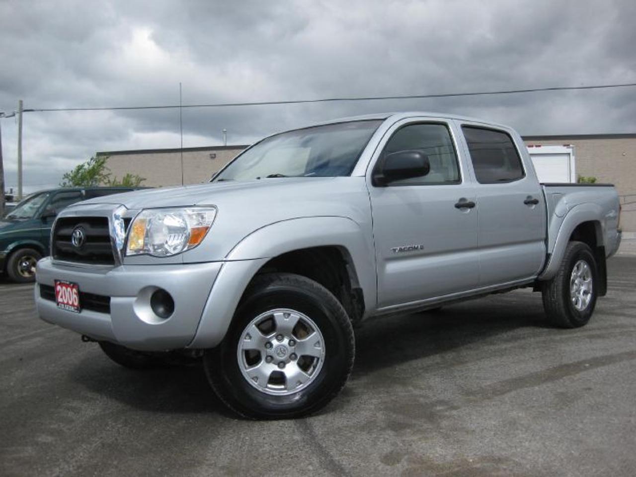 Used 2006 Toyota Tacoma SR5 **DOUBLE CAB 4X4**!!! for sale in Toronto, ON