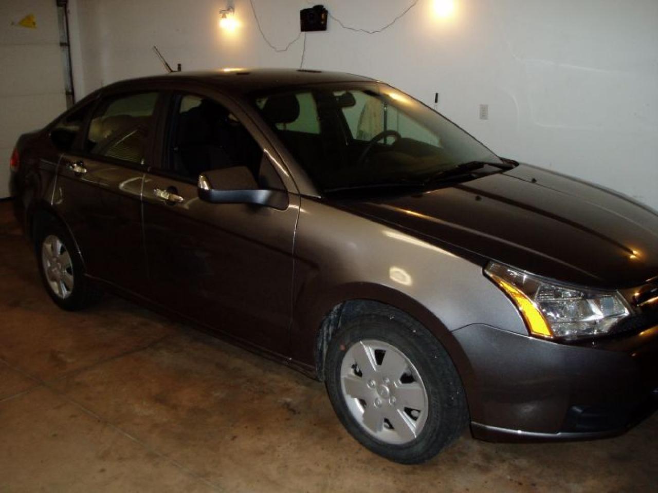 Used 2009 Ford Focus SE for sale in Beamsville, ON