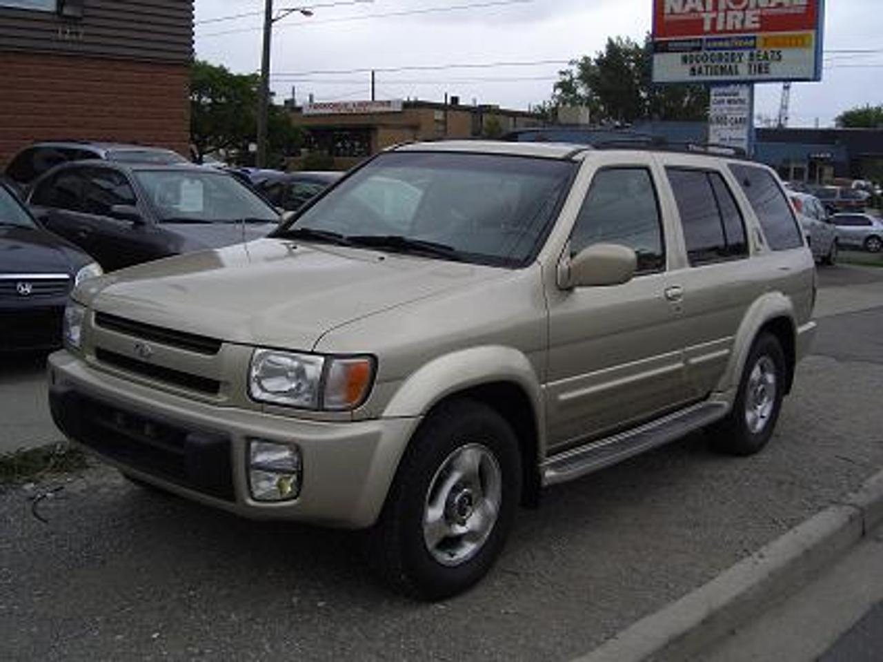 Used 2000 Infiniti QX4  for sale in North York, ON