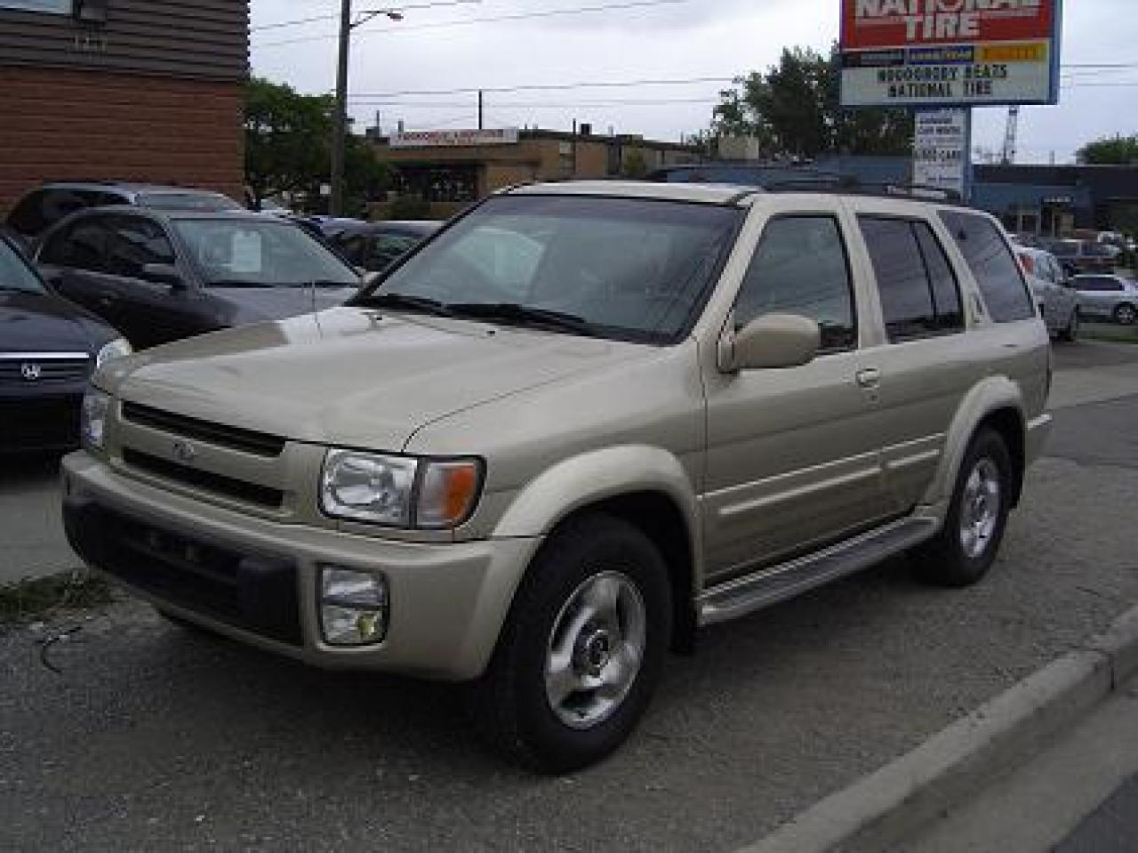 Used 2000 Infiniti QX4  for sale in North York, ON