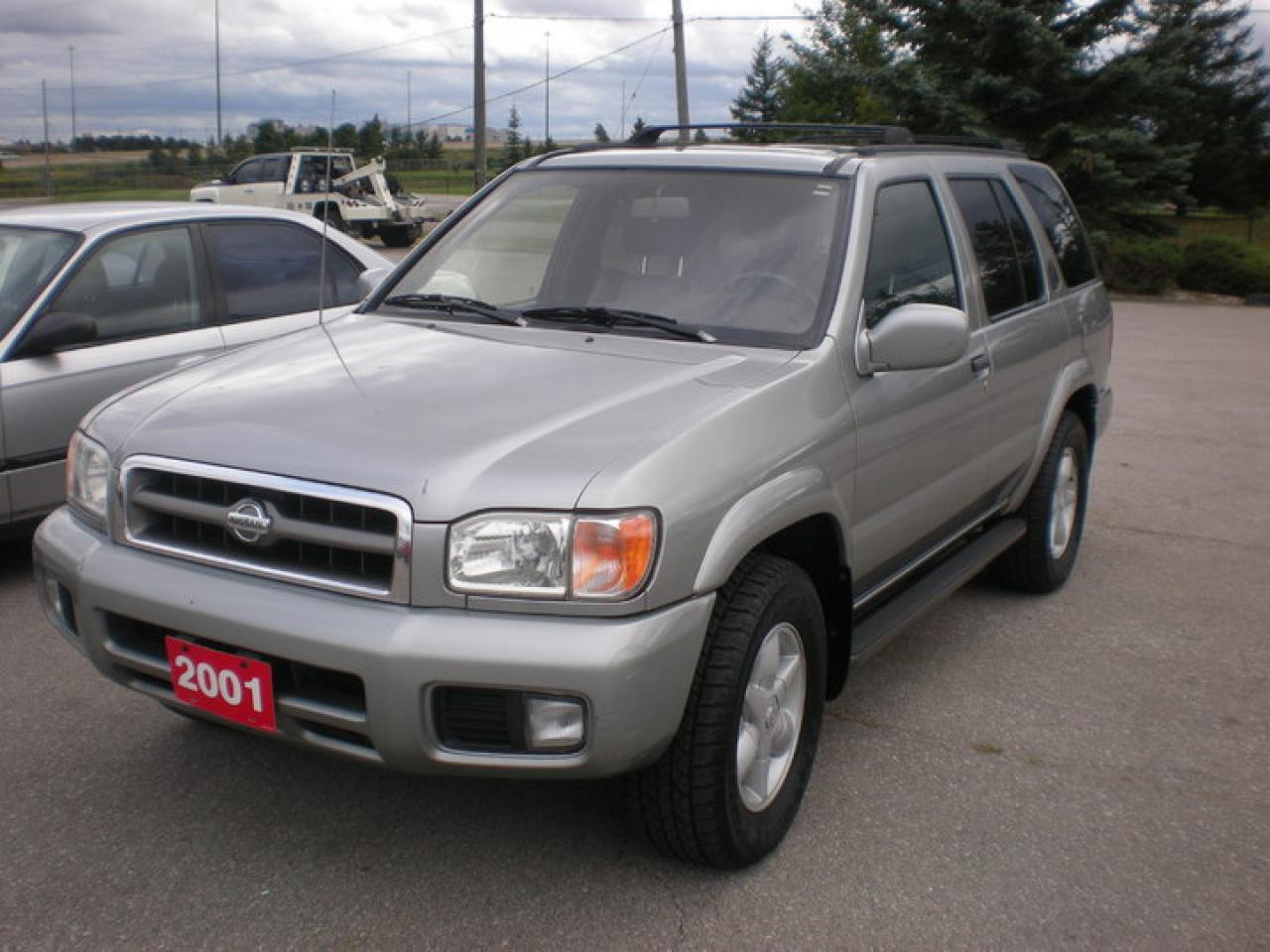 Used 2001 Nissan Pathfinder LE 4X4, LEATHER, SUNROOF, NEWTIRES for sale in Woodbridge, ON