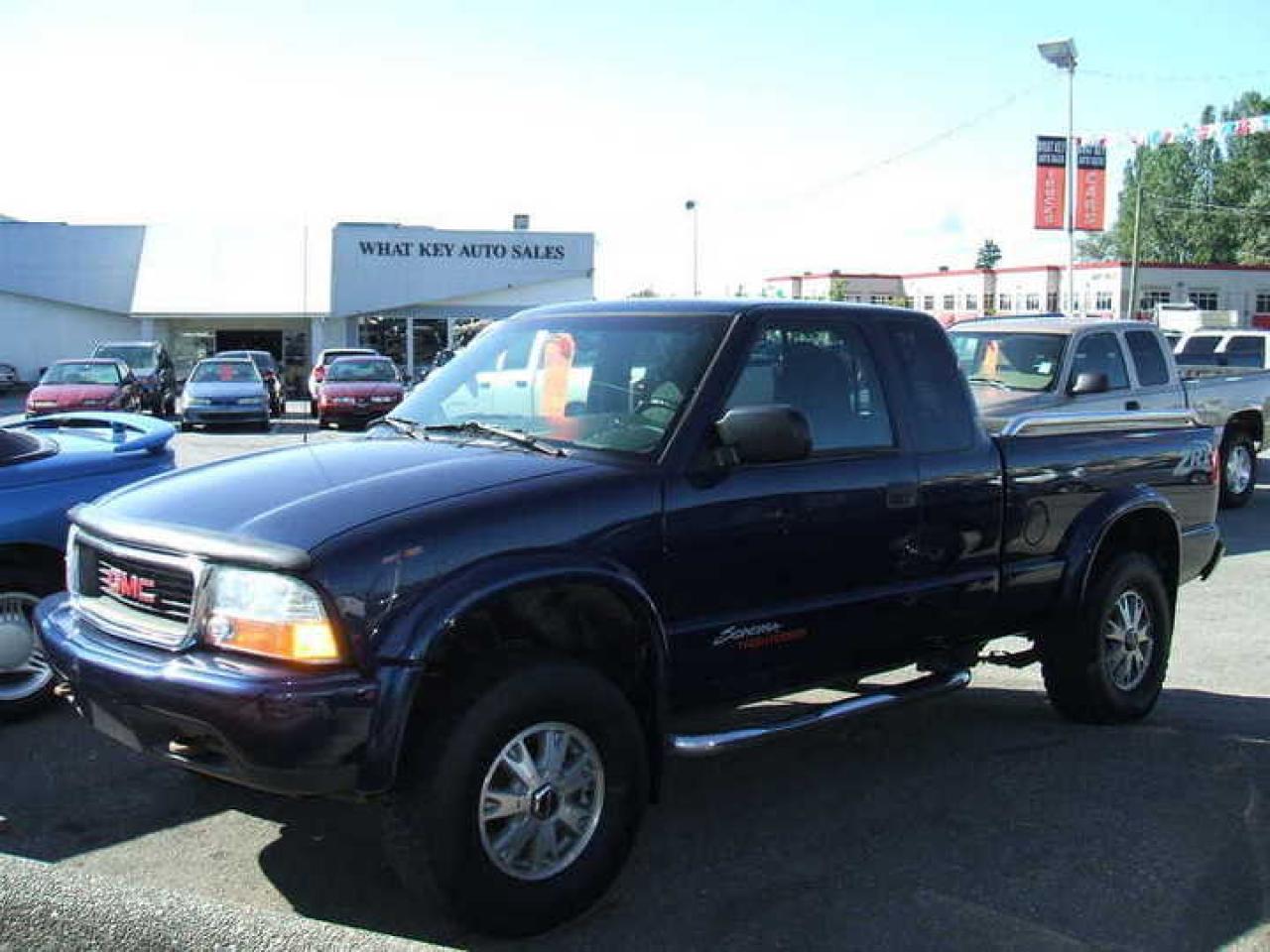 Used 2003 GMC Sonoma SLS for sale in Langley, BC