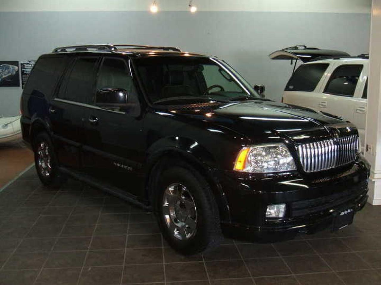 Used 2006 Lincoln Navigator ULTIMATE for sale in Langley, BC
