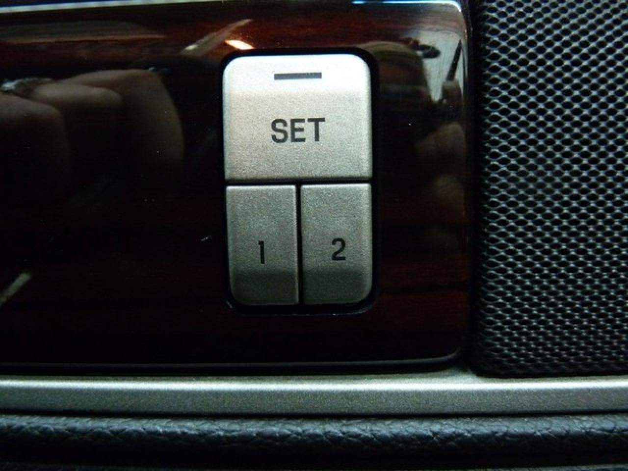 628900
