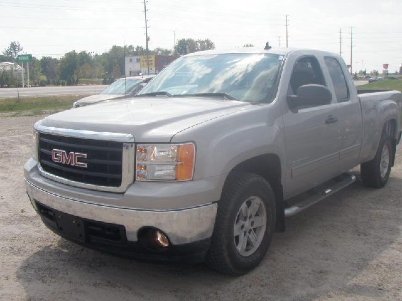 Used 2008 GMC Sierra 1500 SLE Z71 OFF ROAD!!  SIDEBARS!! GM LEASE RETURN!! 4x4 for sale in Guelph, ON