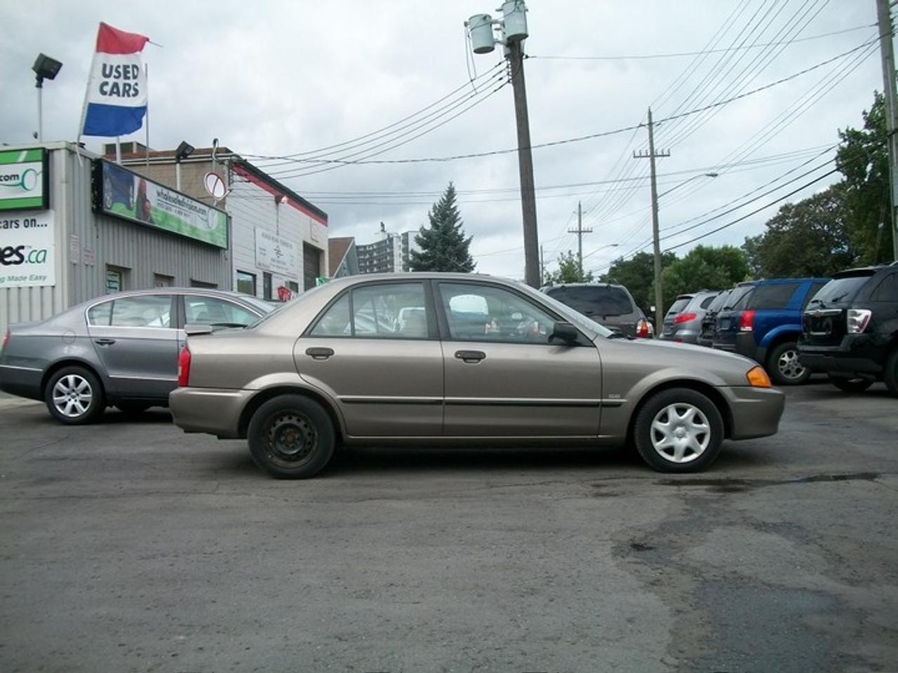 Used 2000 Mazda Protege SE SUNROOF/CD/AM FM for sale in Hamilton, ON