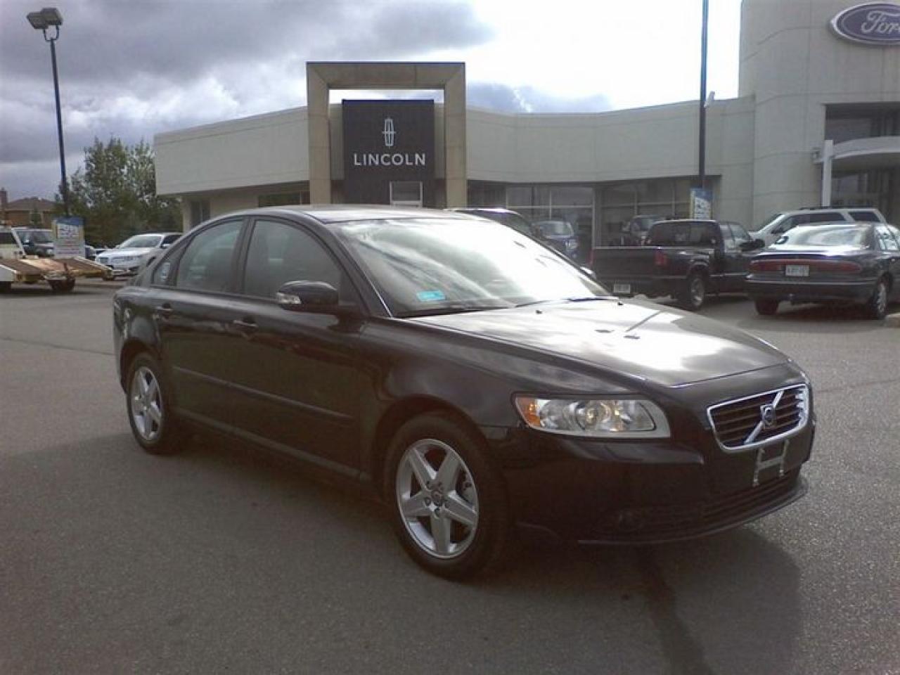 Used 2010 Volvo S40  for sale in Mississauga, ON