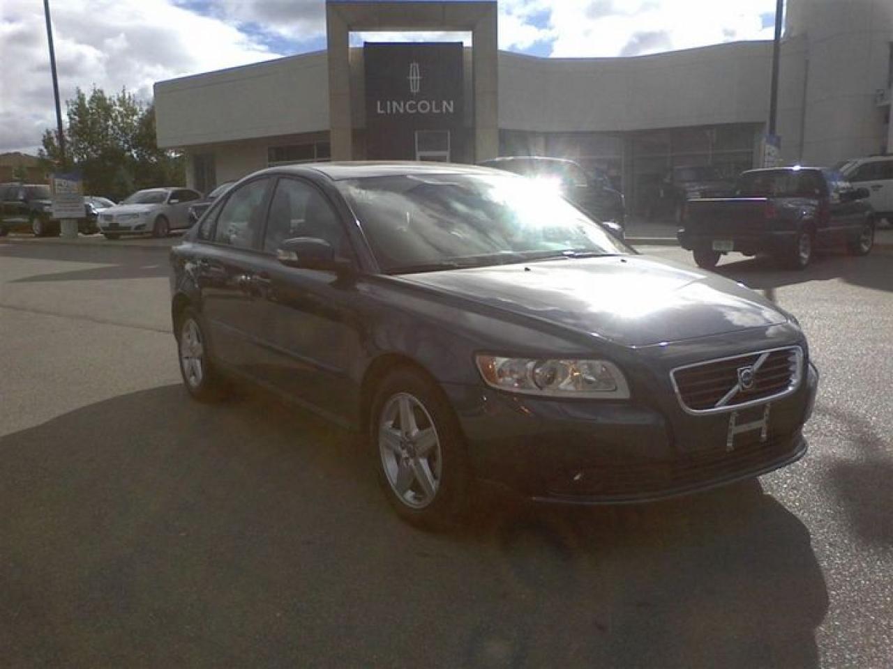 Used 2010 Volvo S40  for sale in Mississauga, ON