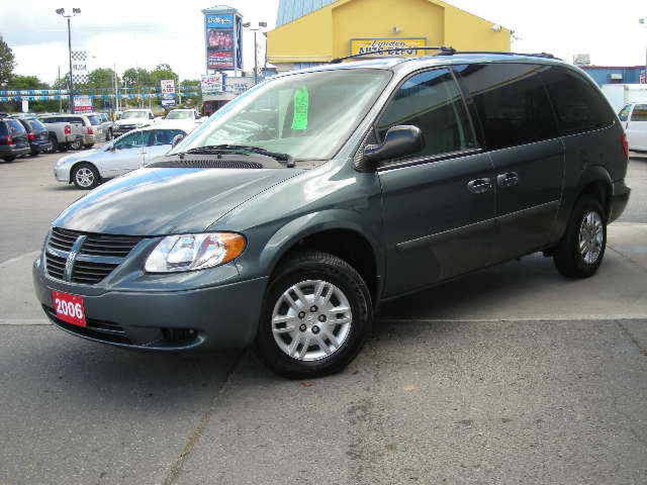 Used 2006 Dodge Grand Caravan SE STOW-N-GO for sale in Brantford, ON