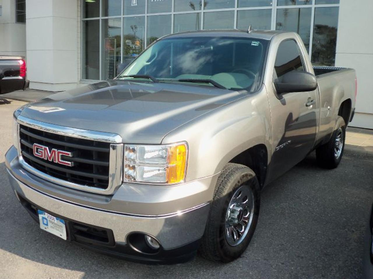 Used 2008 GMC Sierra 1500 Short Box for sale in Port Hope, ON