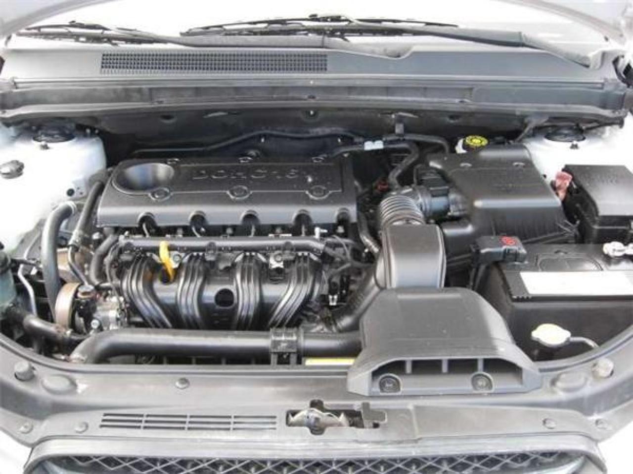 Used 2008 Kia Rondo  for sale in Georgetown, ON