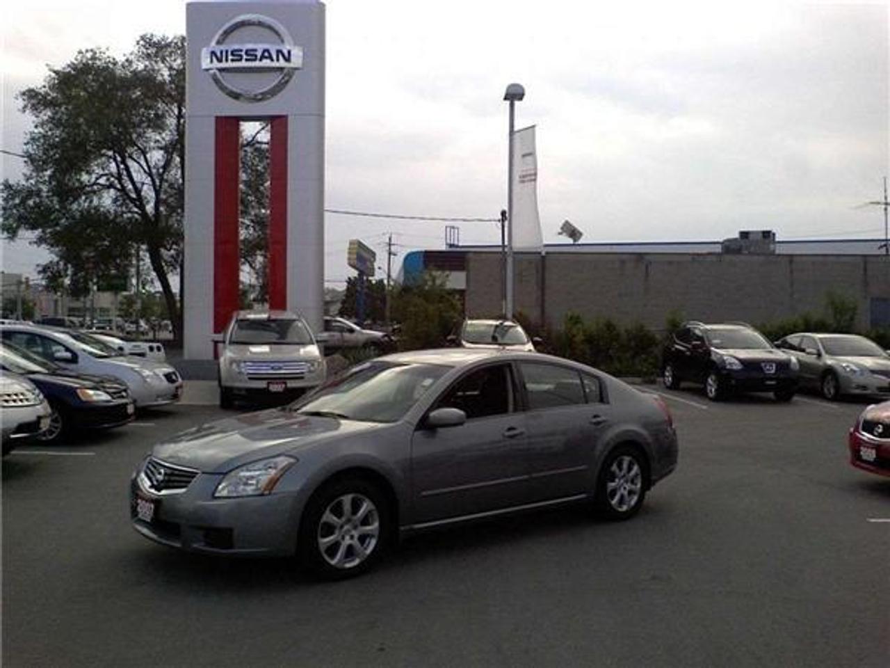 NO ACCIDENTS - PURCHASED DIRECTLY FROM NISSAN CANADA FINANCE. Another Great Find by Collins NIssan !!! This ONE OWNER luxury Sedan is in MINT CONDITION. Fully Equipped with POWER EVERYTHING. This one must make your list of vehicles to TEST DRIVE. Call 1-888-586-5493 today to book your test drive. Located just 2 minutes off the QEW in St Catharines, price does not include HST or Licencing.