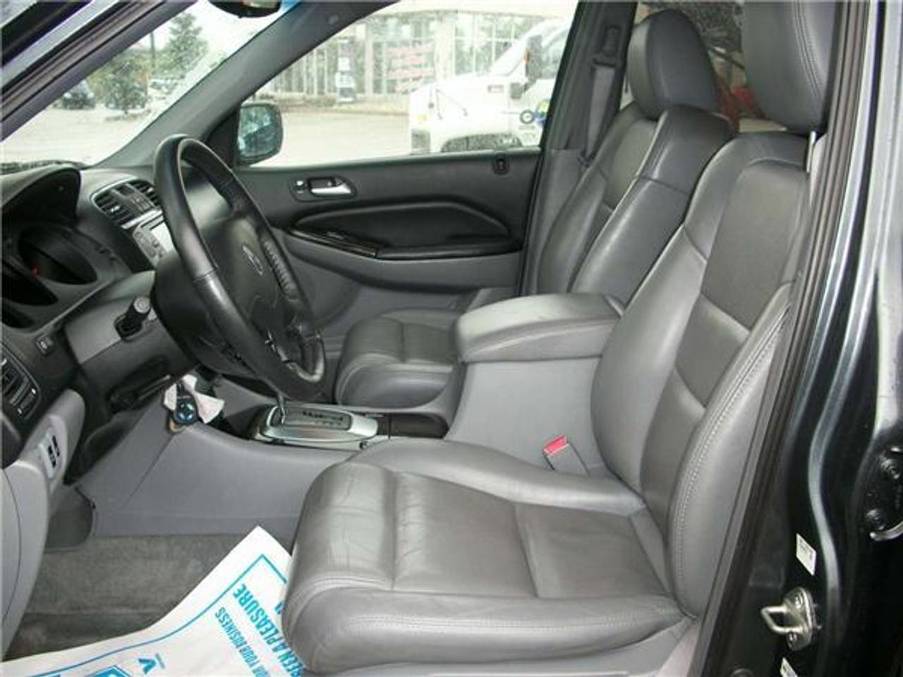 WOW WOW WOW, UNIQUE CHRYSLER DOES IT AGAIN, ALL THE TOYS, CANADIAN VEHICLE, NO ACCIDENTS, ALL TRADES WELCOME.  PLUS HST.
