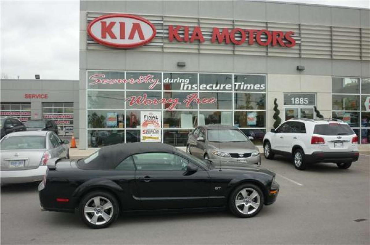 Used 2006 Ford Mustang  for sale in Hamilton, ON