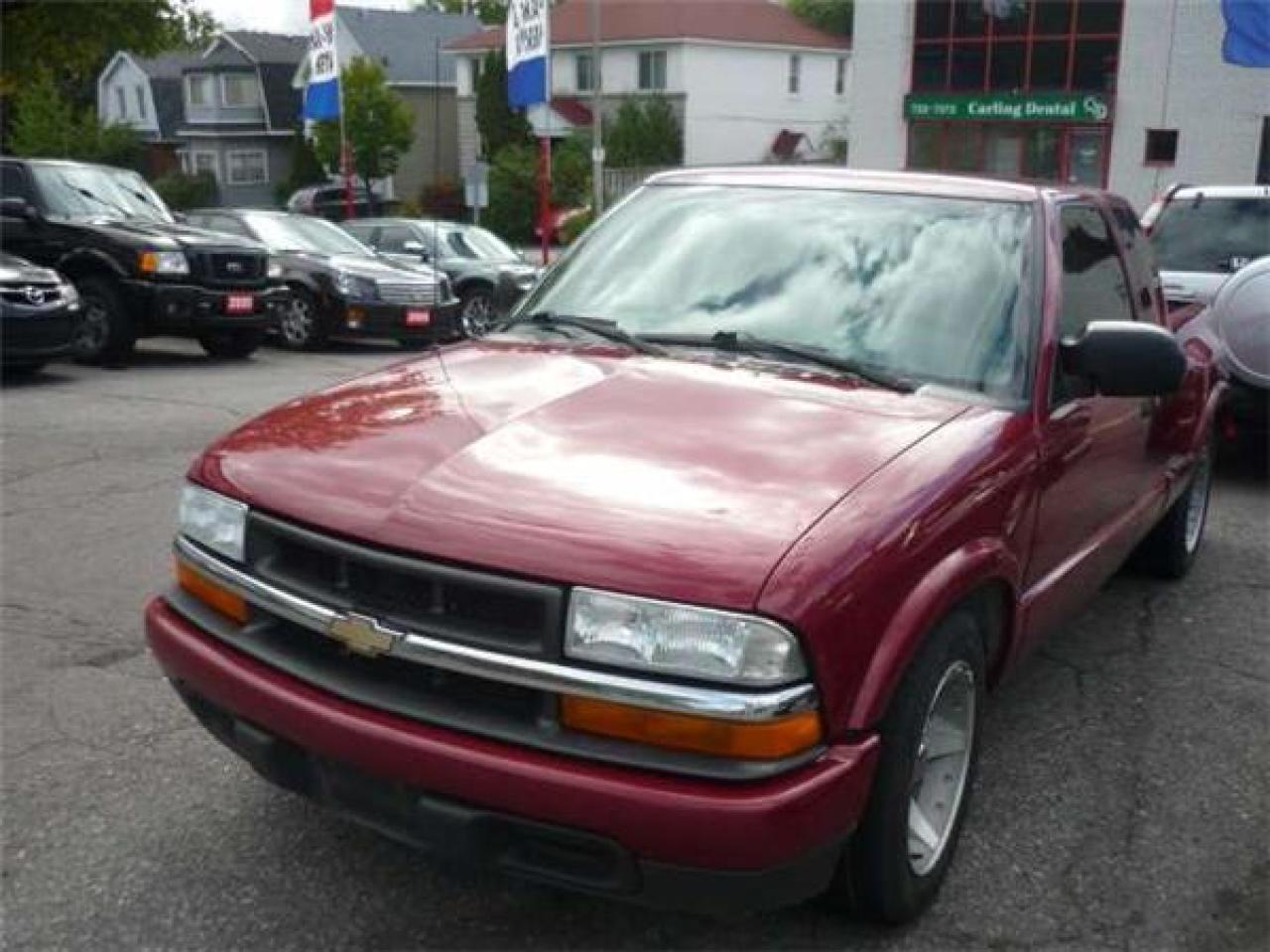 Used 2003 Chevrolet S-10 LS for sale in Ottawa, ON