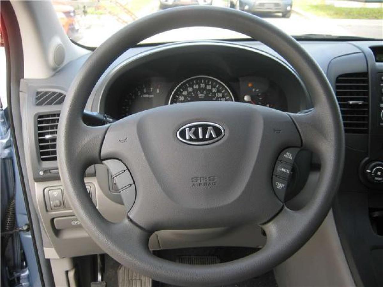 Used 2008 Kia Sedona LX for sale in Mississauga, ON