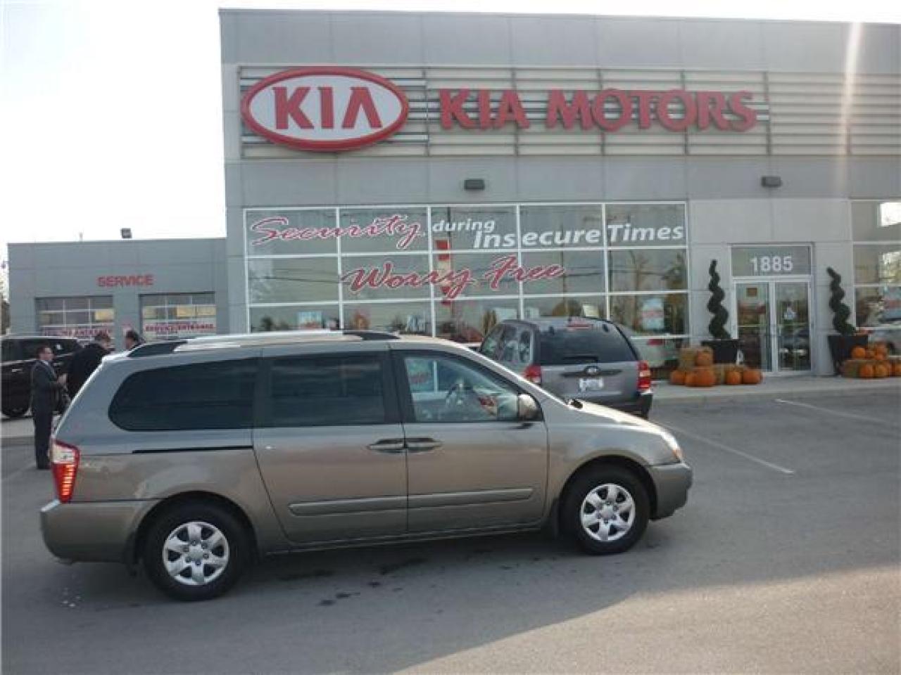 Used 2010 Kia Sedona  for sale in Hamilton, ON
